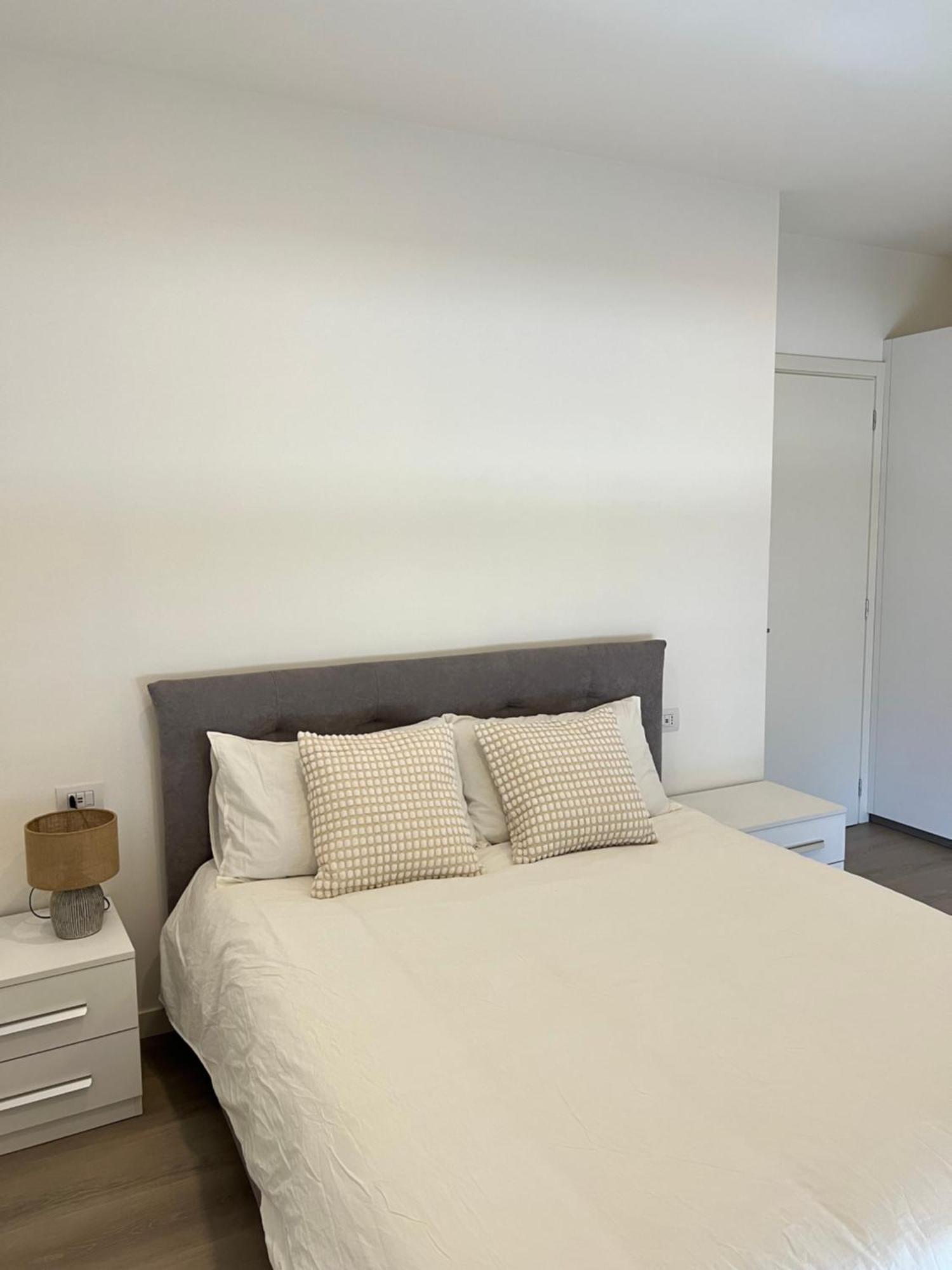 Dreamers Apartment Tirano Bagian luar foto